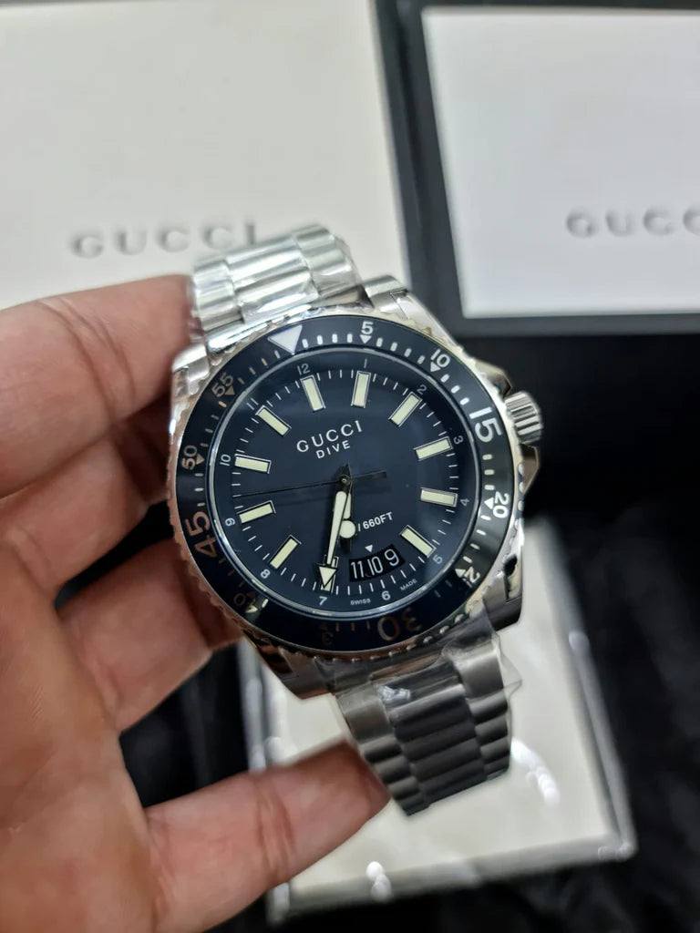 Montre Gucci Dive 40 mm pour homme YA136203