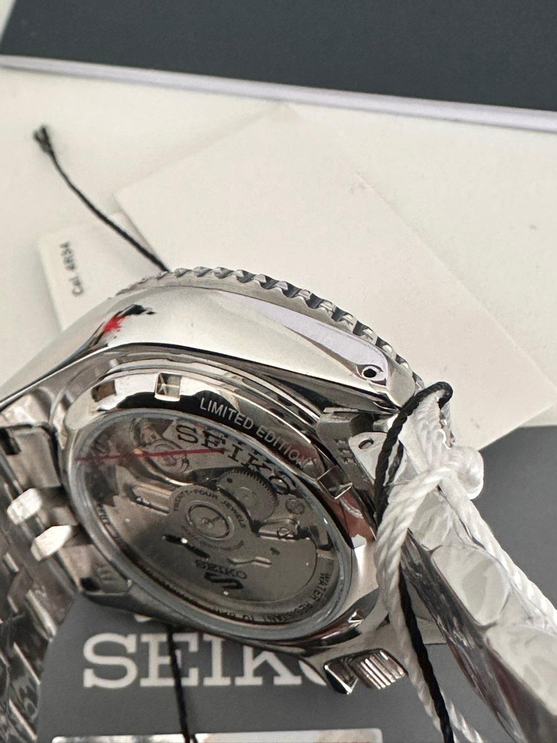 Seiko 5 Sports GMT Ice blue edition limitée  - Montre Automatique