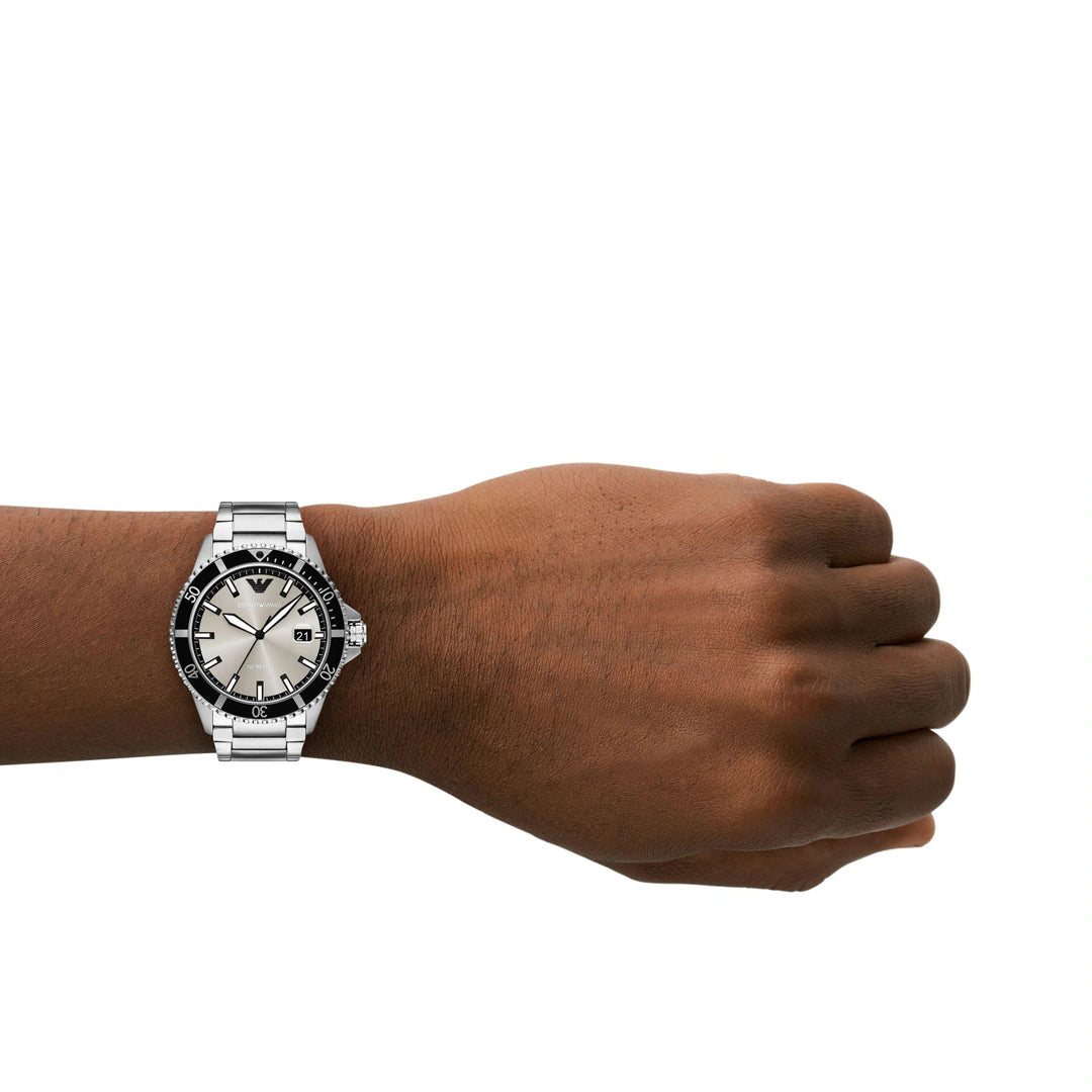 Montre Emporio Armani World Explorer Gris