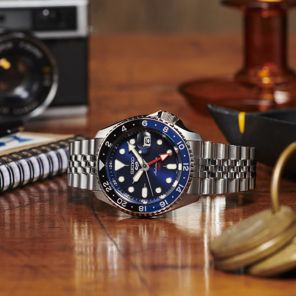 Seiko 5 Sports GMT Bleu Batman - Montre Automatique